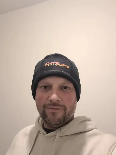 Beanie Fistbump
